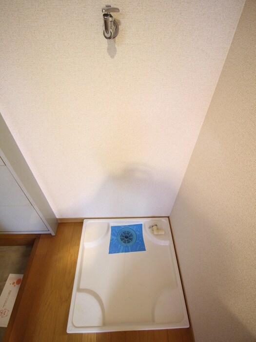 物件内観写真15　(洗濯機置場)