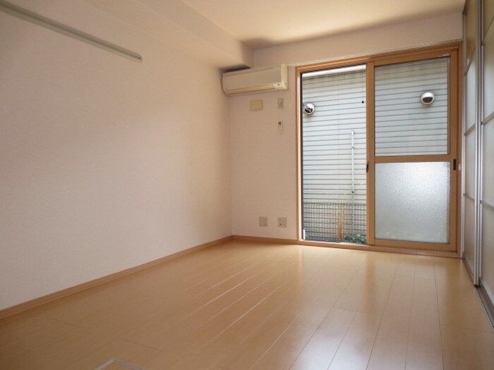 物件内観写真5　(居室)