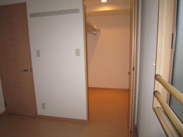 物件内観写真12　(収納)