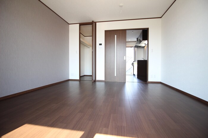 物件内観写真4　(居室)