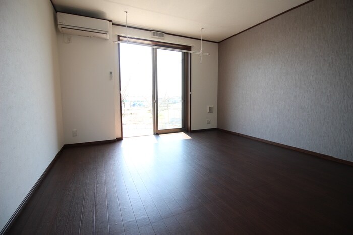 物件内観写真5　(居室)