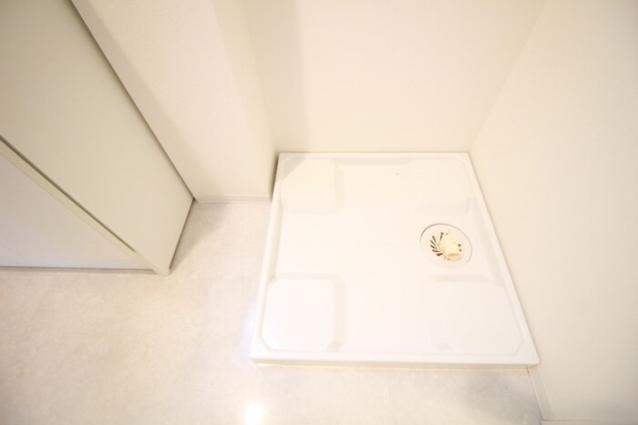 物件内観写真16　(洗濯機置場)