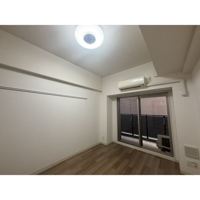 物件内観写真2　(居室)