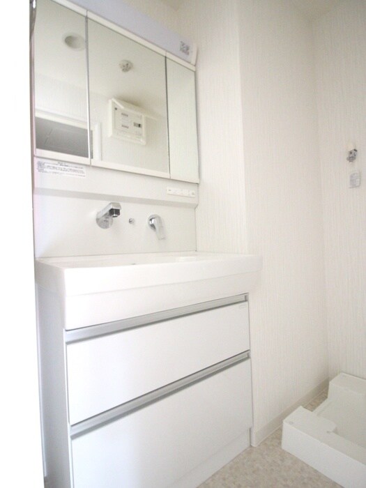 物件内観写真11　(洗面)