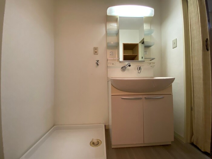 物件内観写真20　(洗濯機置場)