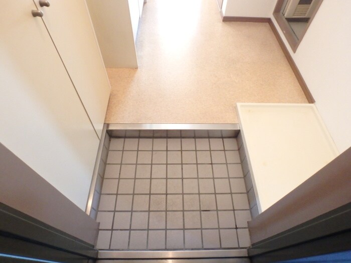 物件内観写真15　(玄関)