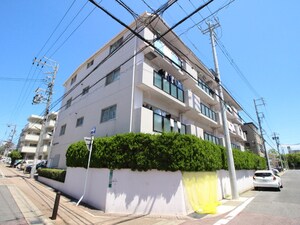 晴真マンション外観写真