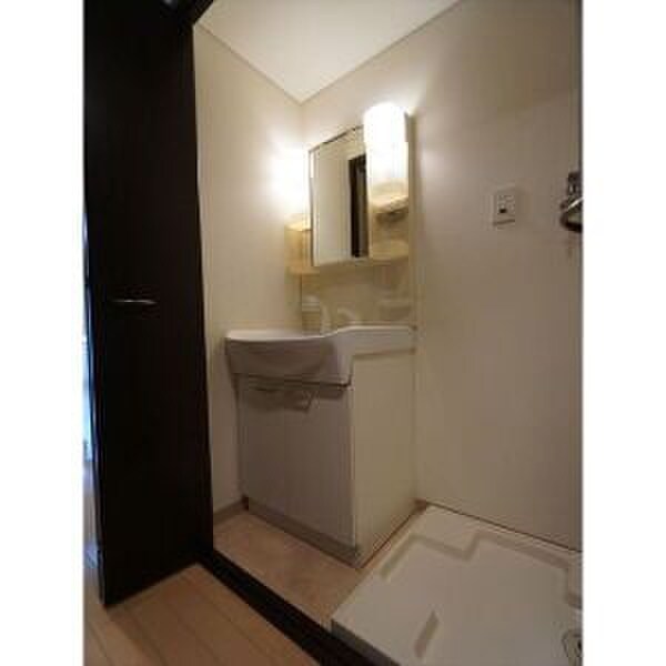 物件内観写真8　(洗面)