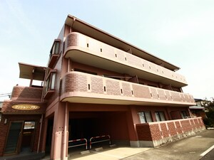 マンションブラン外観写真
