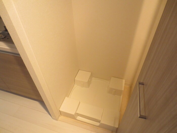 物件内観写真14　(洗濯機置場)