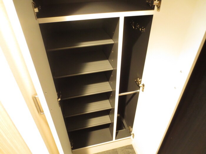 物件内観写真15　(靴箱)