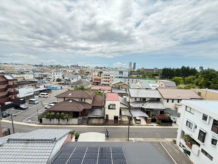 物件内観写真15　(室内からの展望)