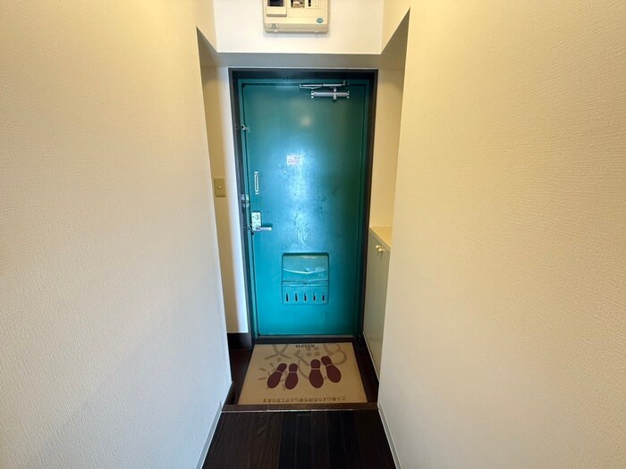 物件内観写真18　(玄関)