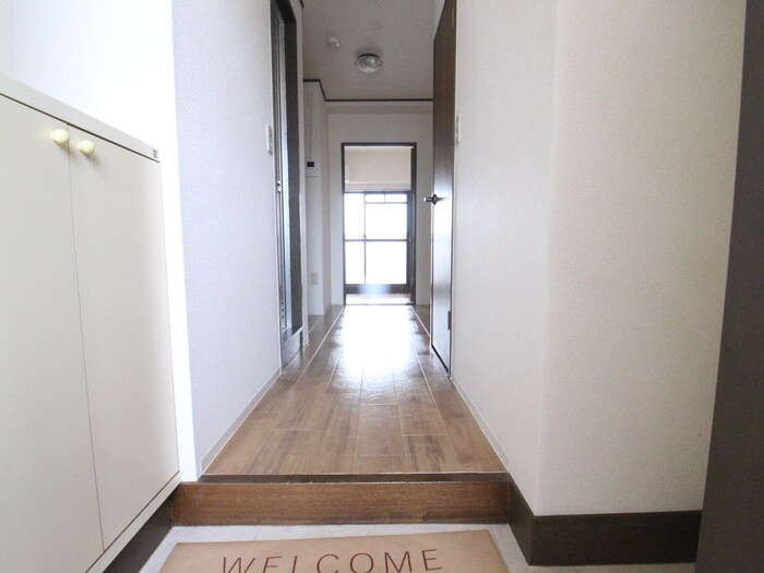 物件内観写真20　(玄関)