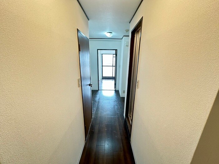 物件内観写真21　(廊下)