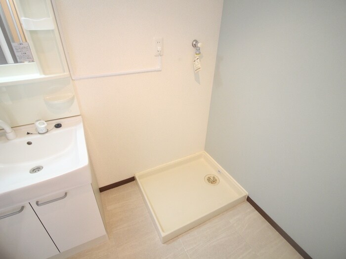 物件内観写真18　(洗濯機置場)