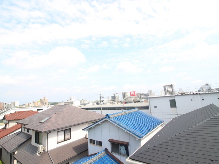 物件内観写真22　(室内からの展望)