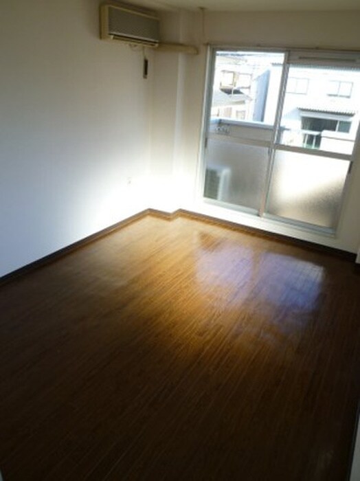 物件内観写真10　(居室)