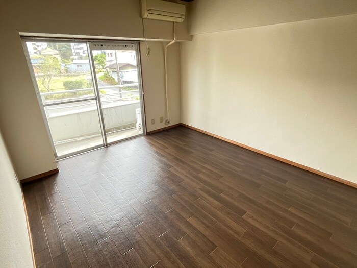 物件内観写真10　(居室)