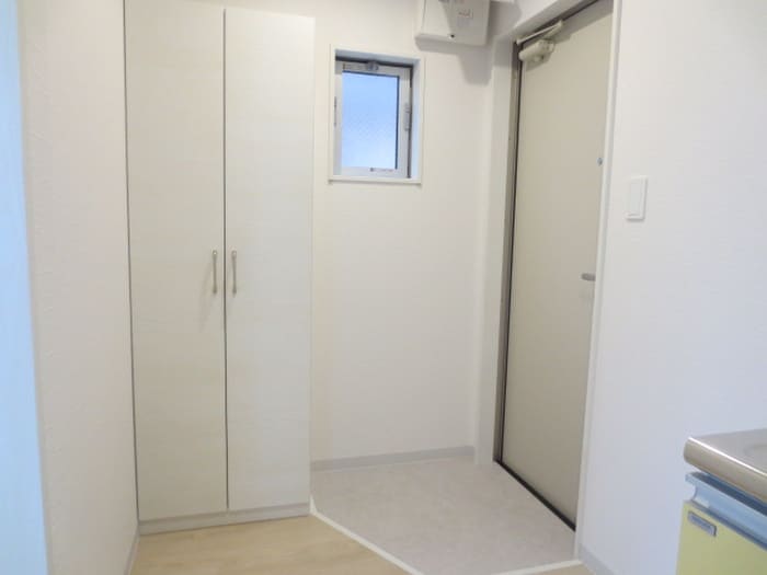 物件内観写真10　(玄関)