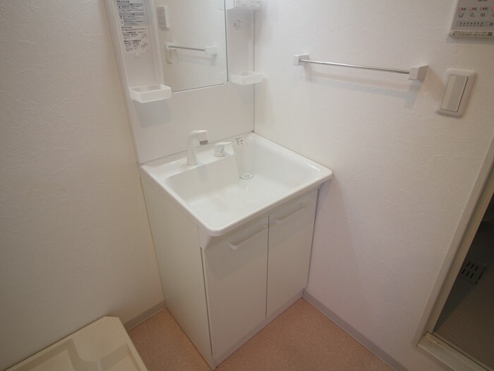 物件内観写真9　(洗面)