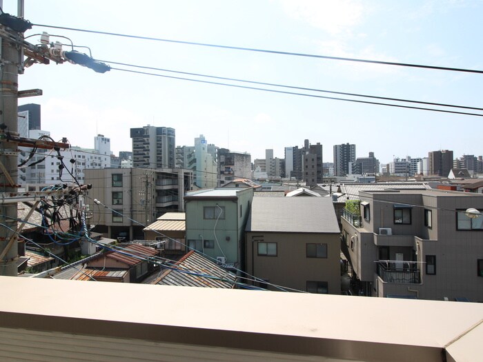 物件内観写真12　(室内からの展望)