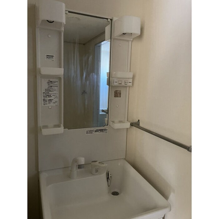 物件内観写真3　(洗面)