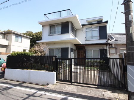 石川町貸家外観写真