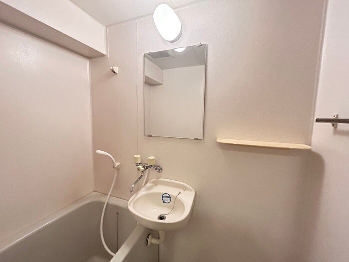 物件内観写真12　(洗面)