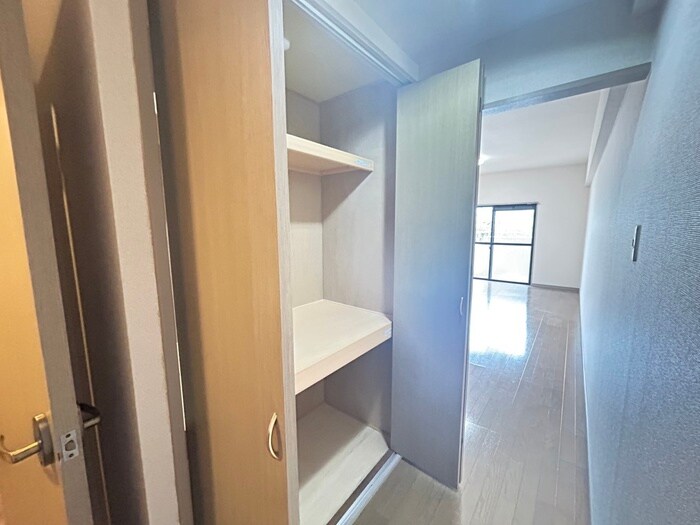 物件内観写真13　(収納)