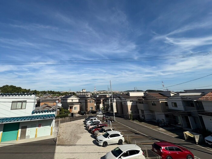 物件内観写真16　(室内からの展望)