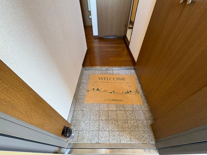 物件内観写真17　(玄関)