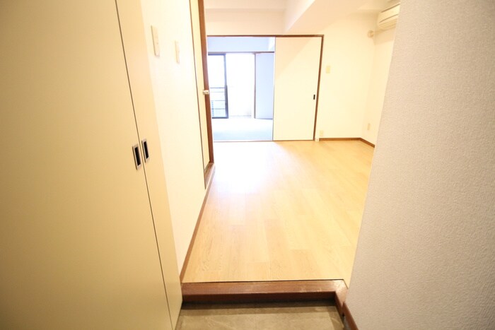 物件内観写真14　(廊下)