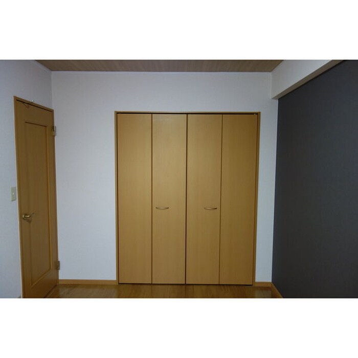 物件内観写真10　(収納)