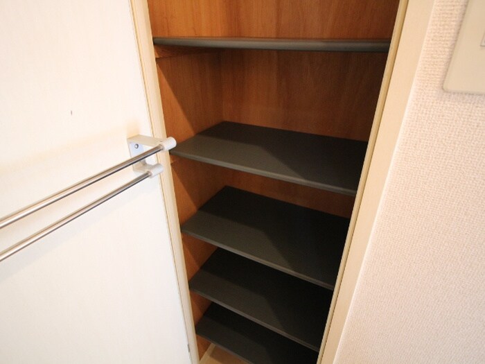 物件内観写真7　(靴箱)