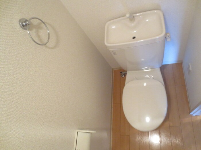 物件内観写真8　(トイレ)