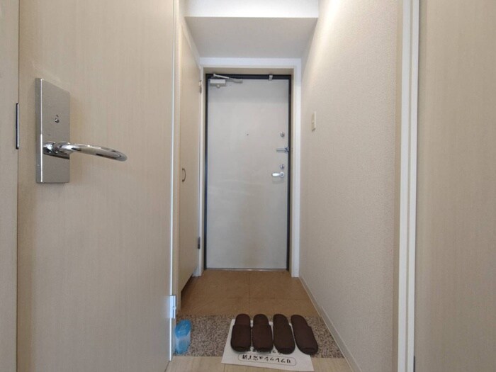 物件内観写真16　(玄関)