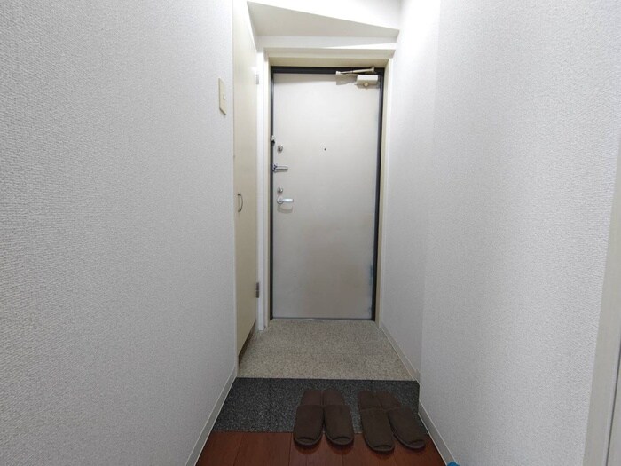 物件内観写真16　(玄関)