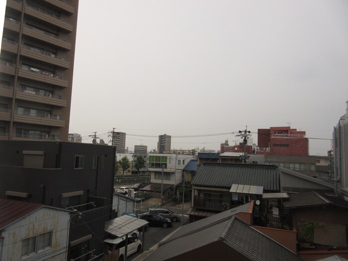 物件内観写真16　(室内からの展望)