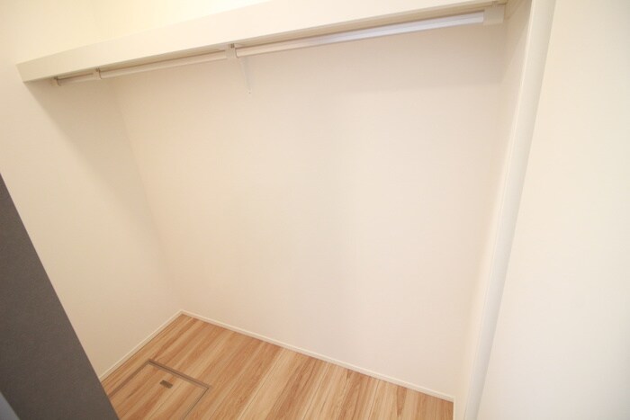 物件内観写真10　(収納)