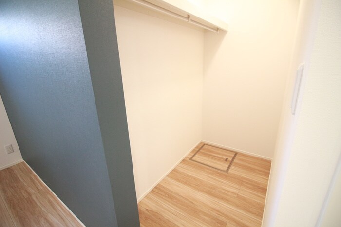 物件内観写真11　(収納)