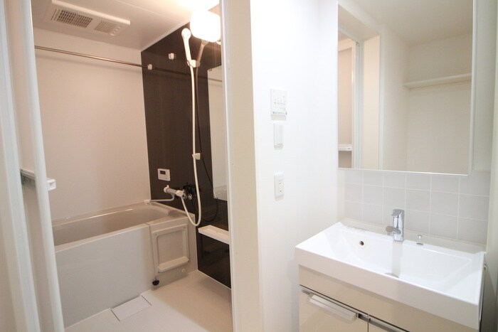 物件内観写真13　(洗面)