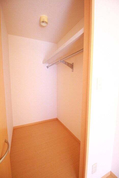 物件内観写真11　(収納)