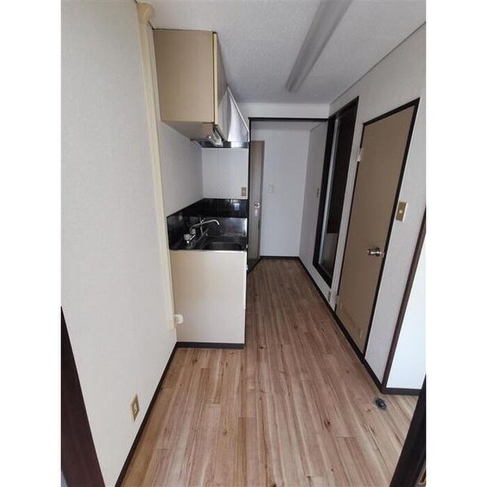 物件内観写真8　(廊下)