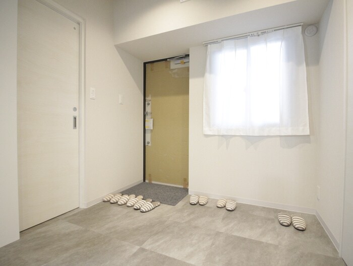 物件内観写真17　(玄関)