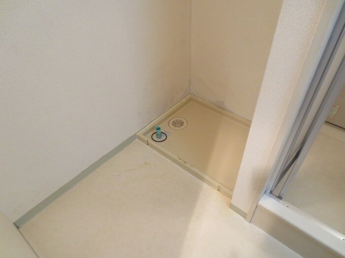 物件内観写真9　(洗濯機置場)