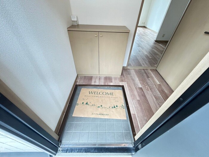 物件内観写真14　(玄関)