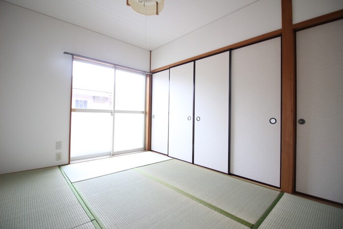 物件内観写真8　(居室)