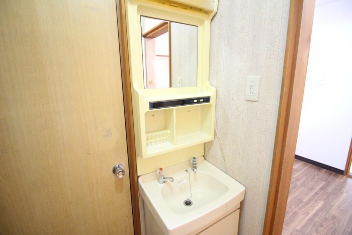 物件内観写真12　(洗面)