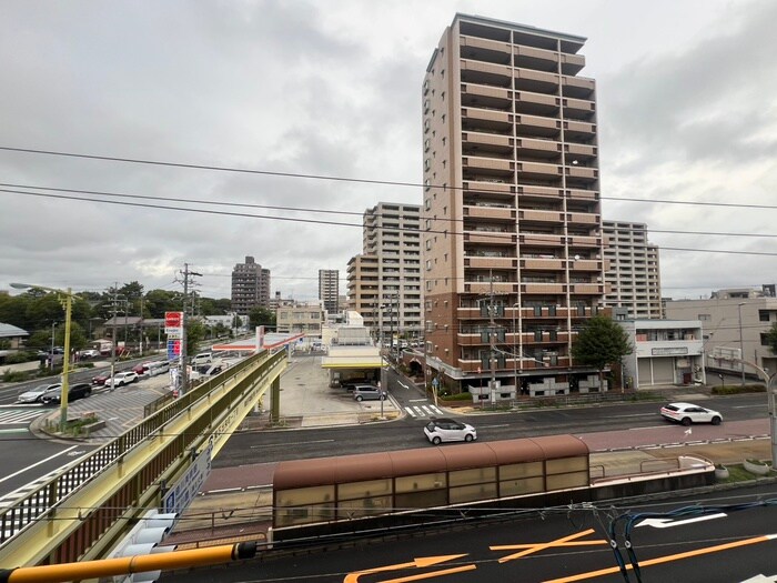 物件内観写真16　(室内からの展望)